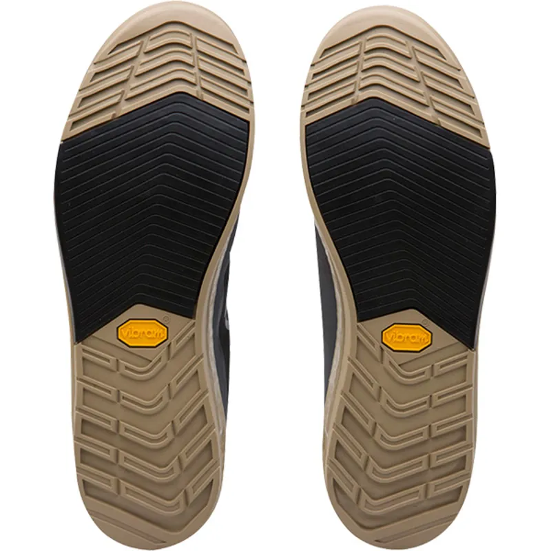 Pearl Izumi X-Alp Launch Flat Pedal Mountain Bike Shoe Black Grey-2