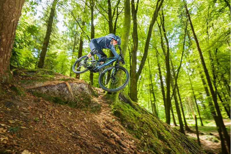 2020 WHYTE E-150 RS V1 FULL SUSPENSION E-MTB-3