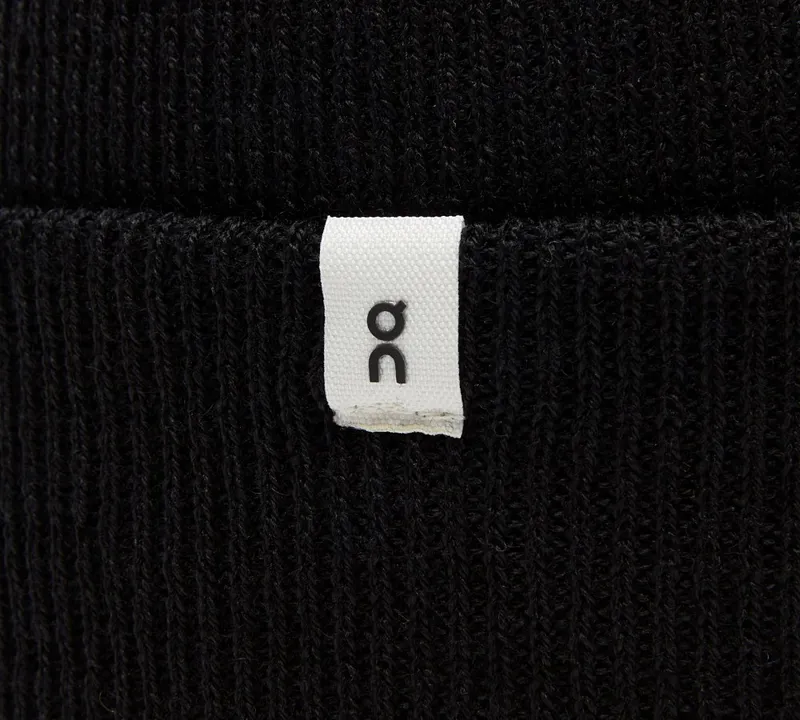 On Merino Beanie Black-2