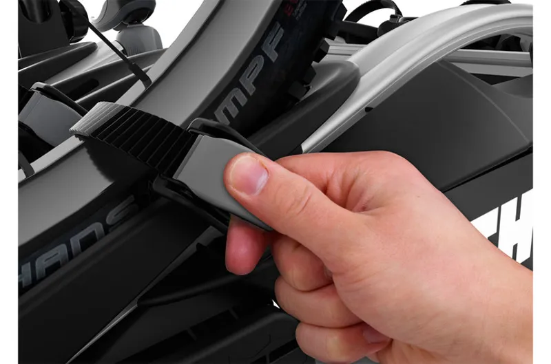 Thule 927 VeloCompact 3-Bike Towball Carrier 7-Pin-2