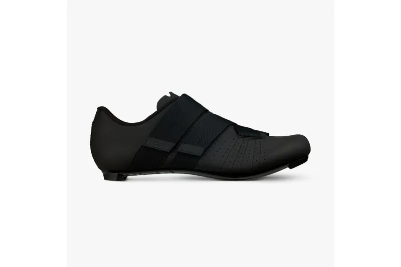 Fizik R5 Tempo Powerstrap Road Shoe in Black 