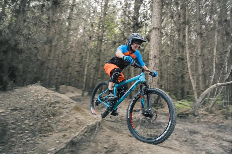 905 whyte 2018 shop