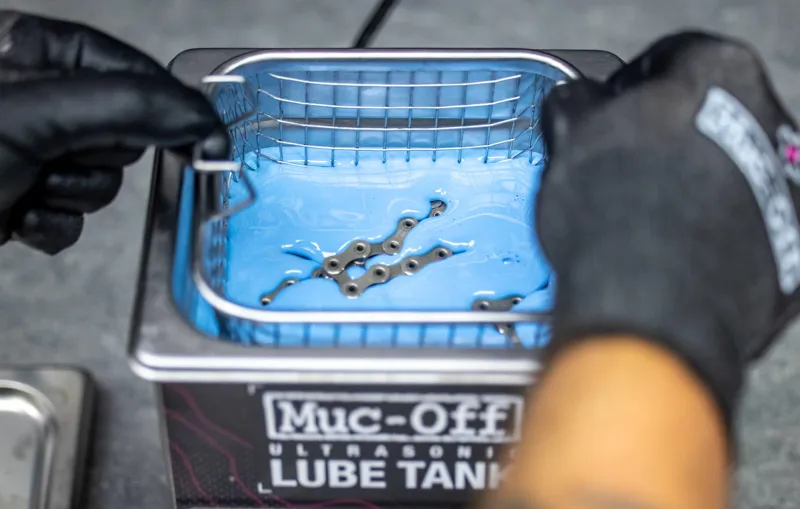 MucOff Ultrasonic Chain Optimisation Hydro 2.0 Run and Ride