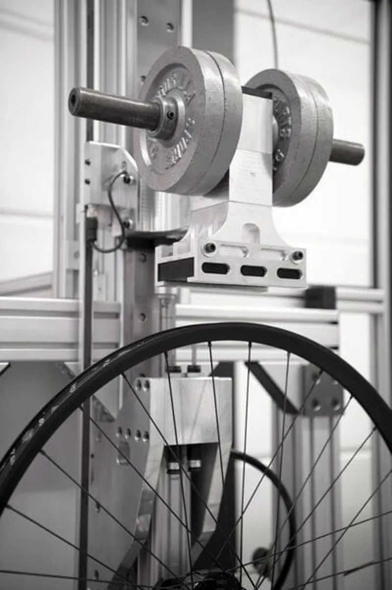 DT Swiss FR 1500 wheel 30 mm rim 110x20mm BOOST axle 27.5 inch front-2