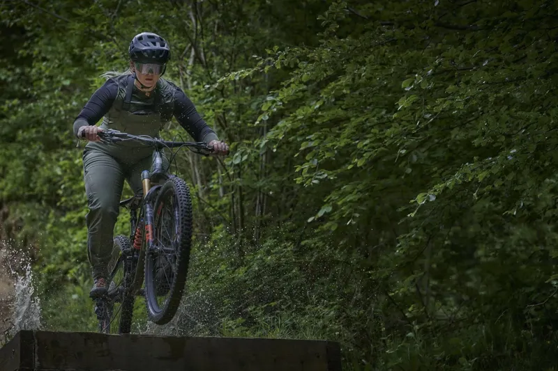 Madison DTE 3-Layer Waterproof Bib Trousers - Black-2