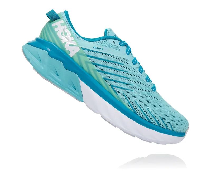 hoka arahi 4 running shoes