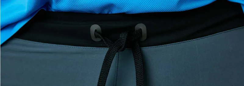 On Lightweight Running Short Navy Black-4