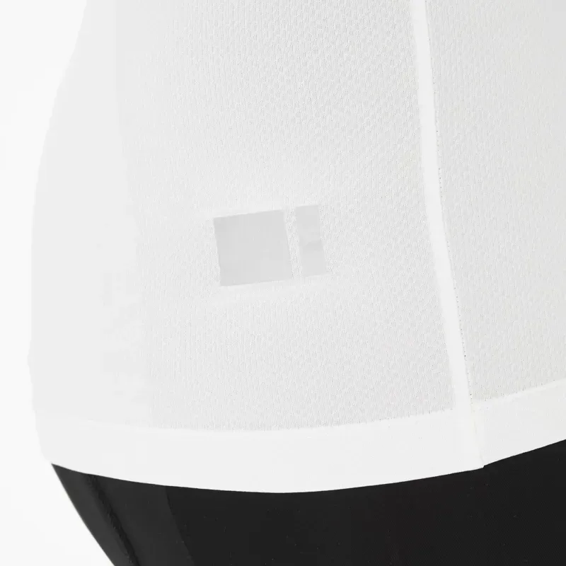 Madison Flux Isoler Mesh Sleeveless Baselayer - White-2