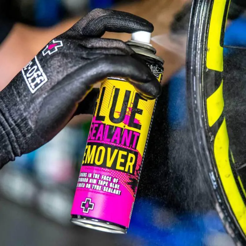 Muc-Off Glue Remover-1