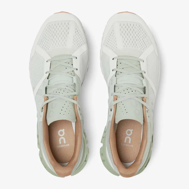 on cloudflow ladies trainers