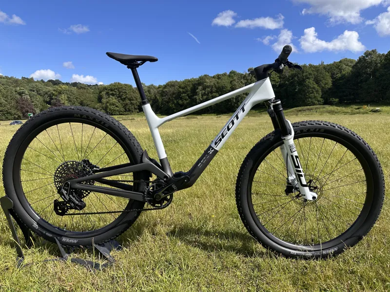 2027 Scott Spark RC World Cup Mountain Bike - Cumulus White Carbon Black