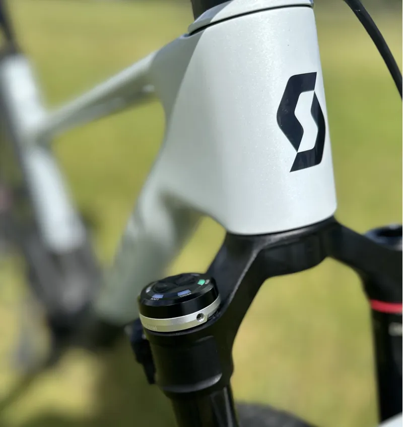 2027 Scott Spark RC World Cup Mountain Bike - Cumulus White Carbon Black-9