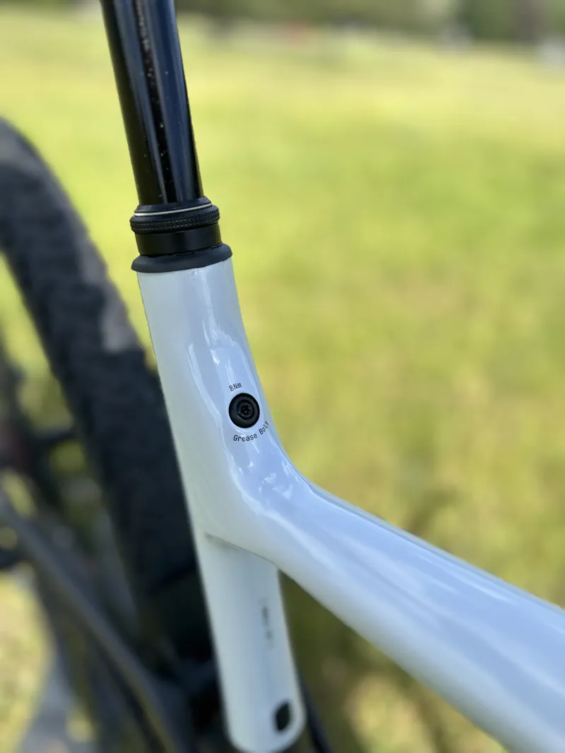 2027 Scott Spark RC World Cup Mountain Bike - Cumulus White Carbon Black-8