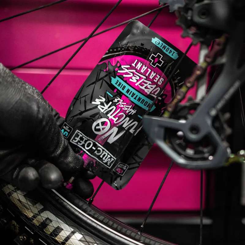 Muc-Off No Puncture Hassle MTB Tubeless Tyre Sealant 140ml-1