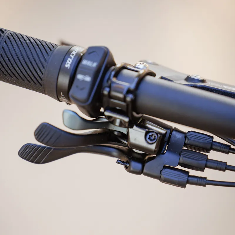 2025 Scott Voltage eRIDE 920 Electric Mountain Bike-4