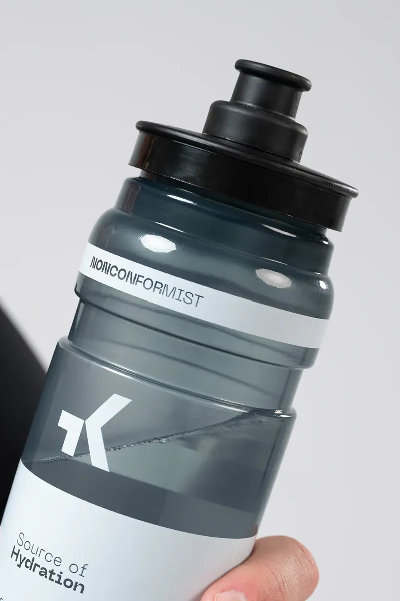 Gobik Fly Water Bottle 750ml - Smoked-1