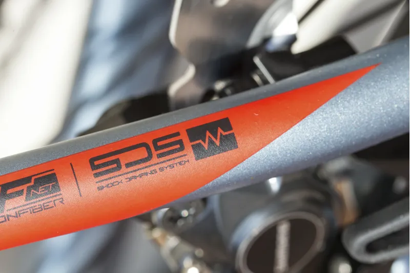 2015 Scott Solace 15 Disc Endurance Carbon Road Bike-5