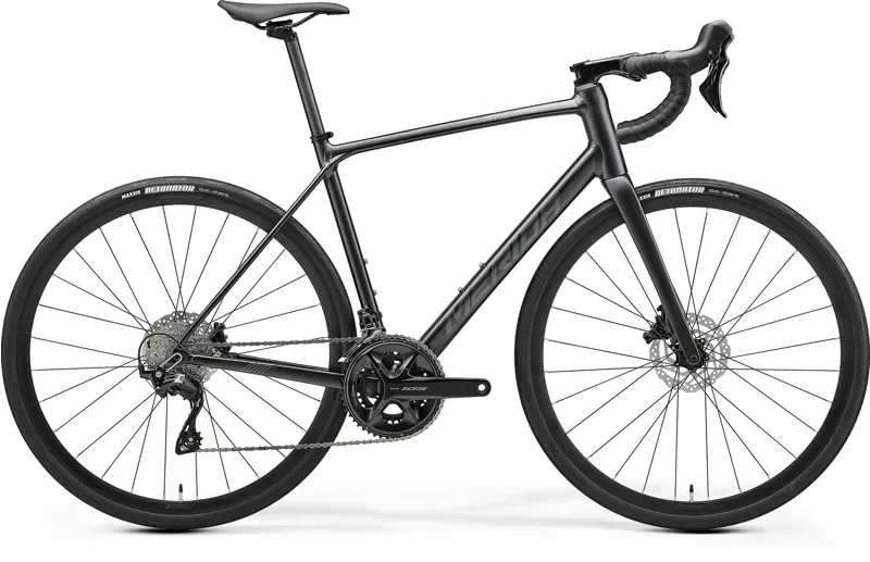 2025 Merida Scultura Endurance 400 Road Bike - Black Silver