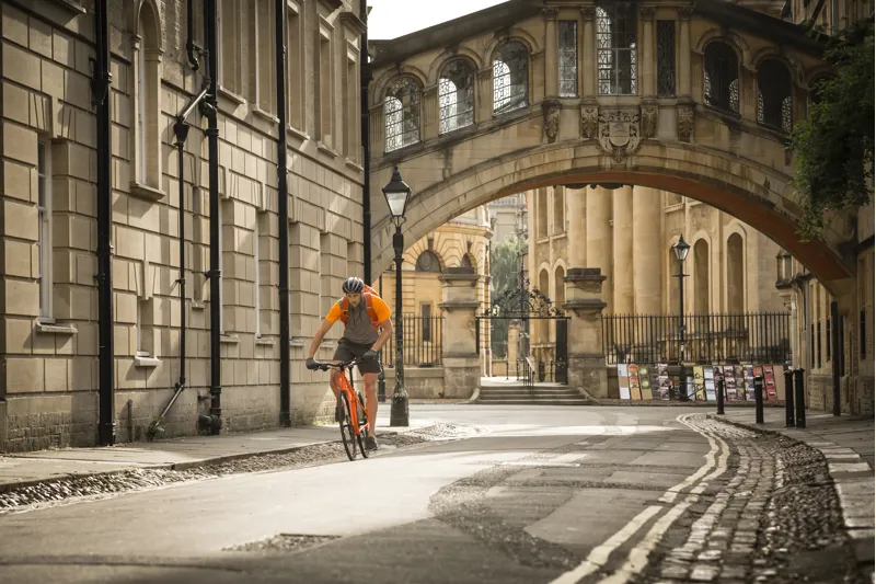 whyte shoreditch hybrid
