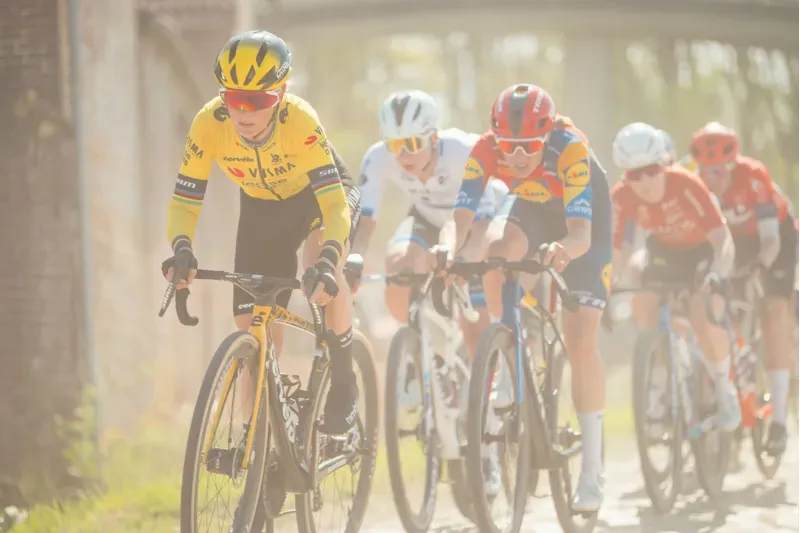 Vittoria Corsa Pro 700x26c G2.0 Clincher Tyre - Black Tan-4