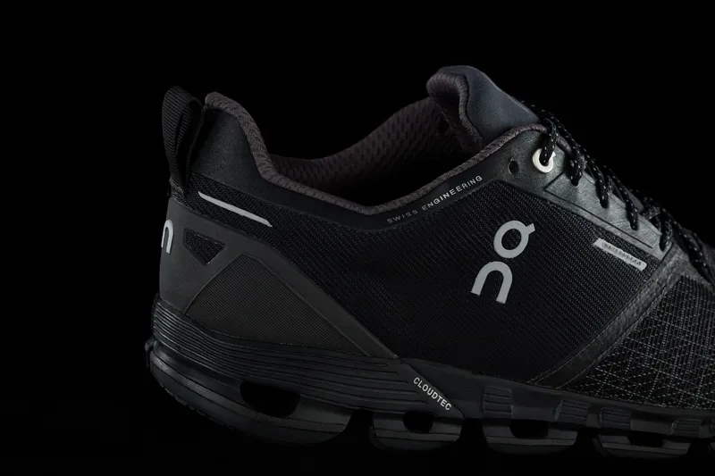 On CloudFlyer Waterproof Womens Support Running Shoe - Black - 4-4