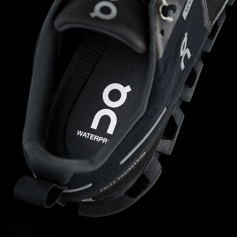 On Cloud Waterproof Womens Running Shoe - Black - 6.5-1